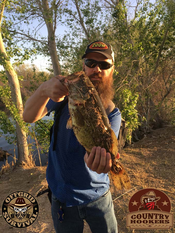 Robert Richardson Bass Fisherman for Country Hookers