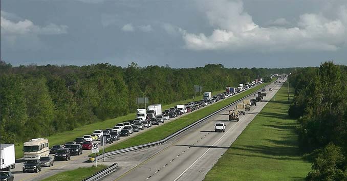 Hurricane Matthew: Deadly Hurricane Causing Mass Evacuations, 7 Million ...