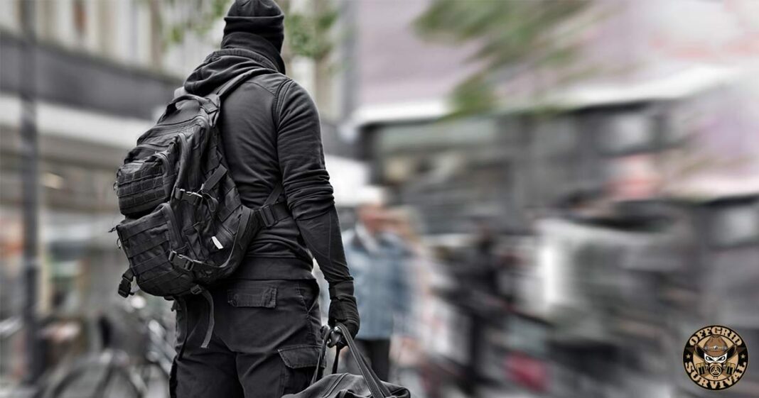 buggingoutofcity Prepper Guy Bugging Out of a City