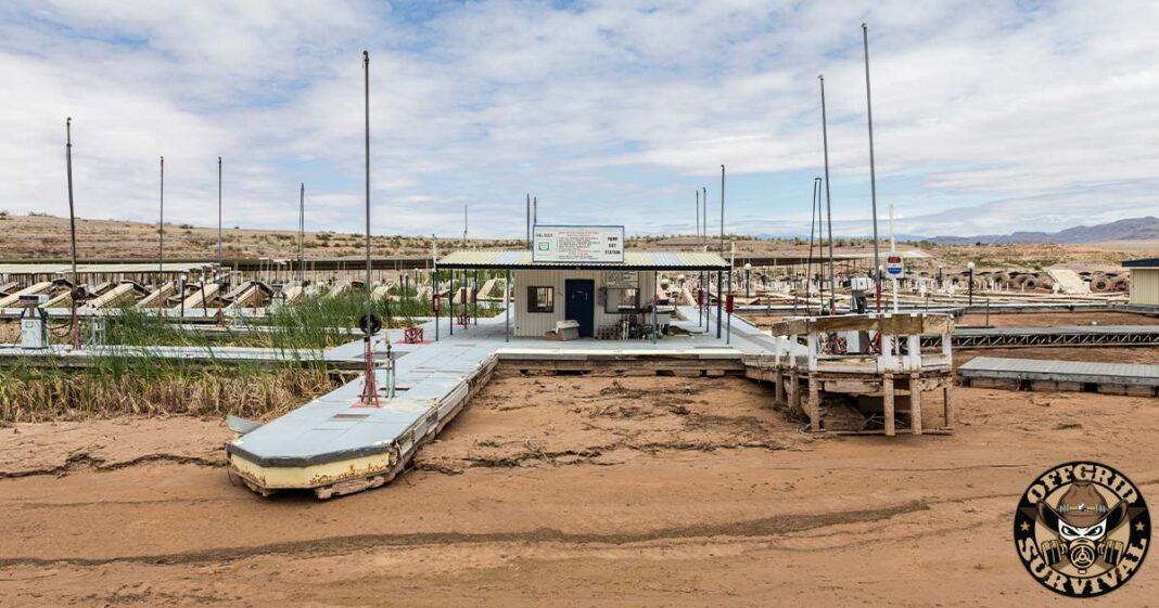lakemeaddriedup